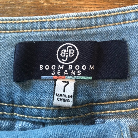 Cute Denim Shorts - Picture 3 of 3